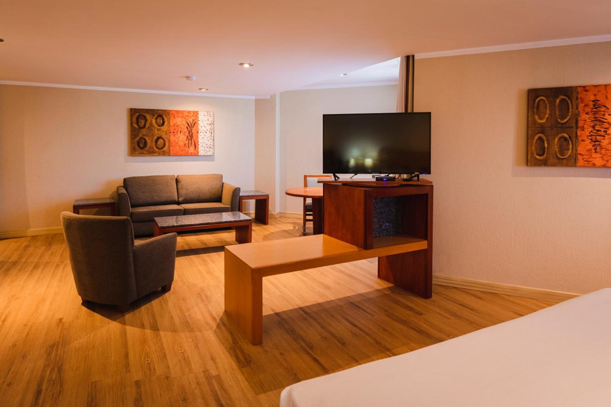 Hotel Mirabel Querétaro Zewnętrze zdjęcie